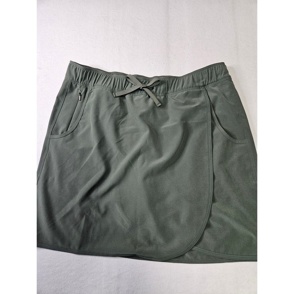 Patagonia Pants - Patagonia Fleetwith Skort Womens Medium Green Hiking Active Wrap Skirt 58635